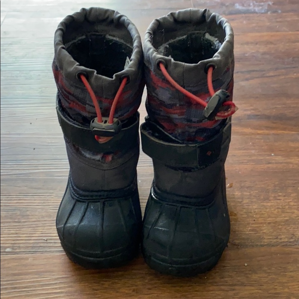 Columbia baby boots size 7